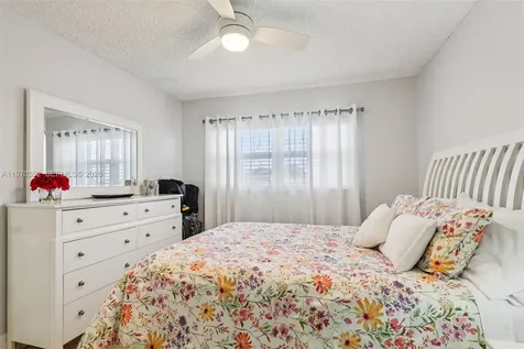 804 SE 7th Street Deerfield Beach FL 33441