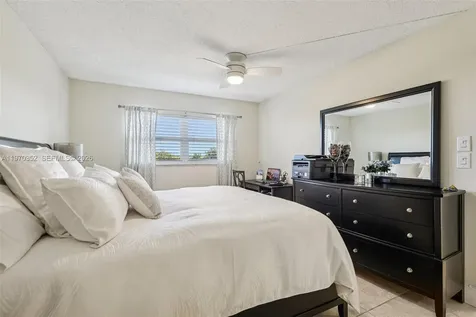 804 SE 7th Street Deerfield Beach FL 33441
