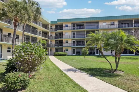 804 SE 7th Street Deerfield Beach FL 33441