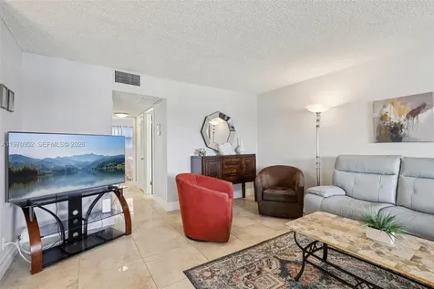 804 SE 7th Street Deerfield Beach FL 33441