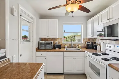 804 SE 7th Street Deerfield Beach FL 33441
