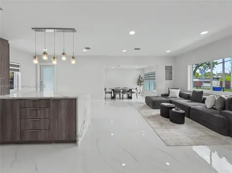 1530 SW 24th Avenue Miami FL 33145