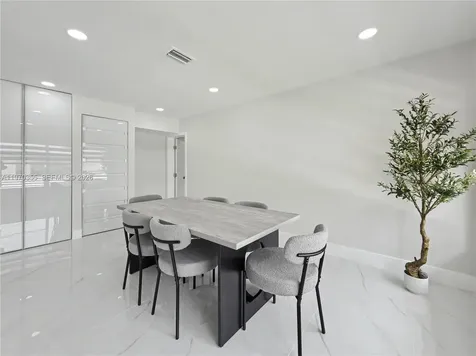 1530 SW 24th Avenue Miami FL 33145