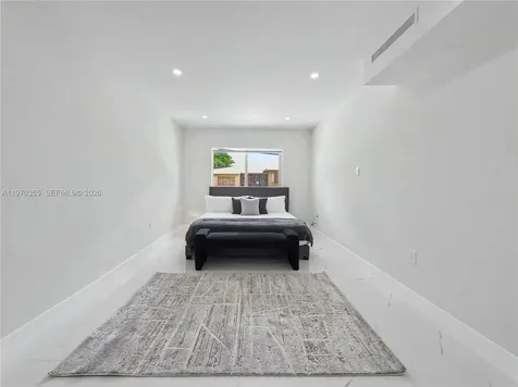 1530 SW 24th Avenue Miami FL 33145