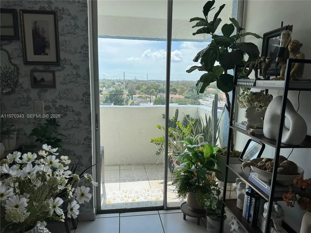 5050 NW 7th Street Miami FL 33126