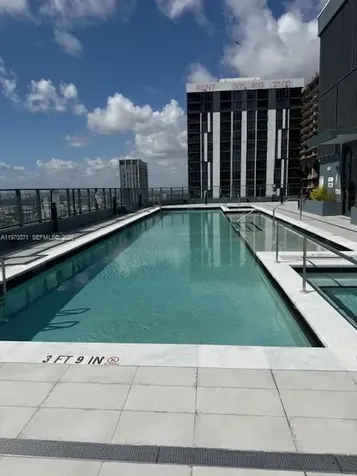 121 NE 5th Street Miami FL 33132