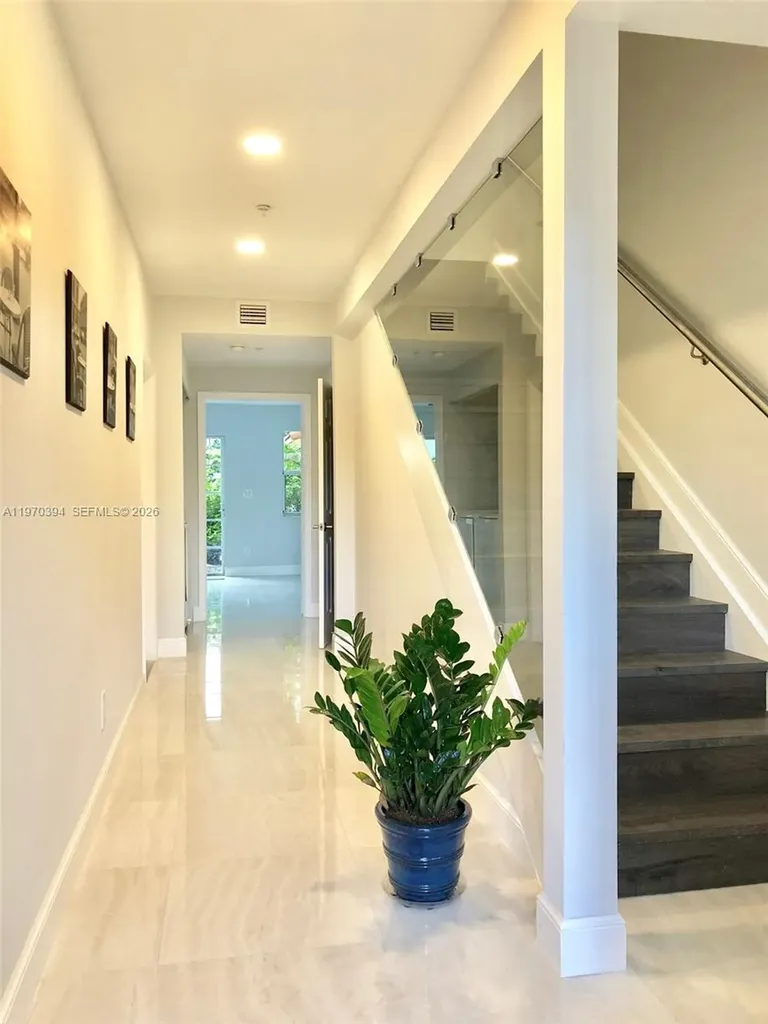 621 NE 8th Avenue Fort Lauderdale FL 33304