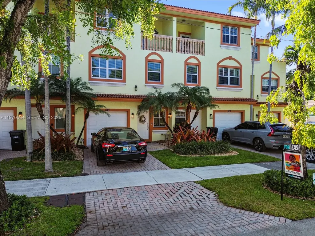 621 NE 8th Avenue Fort Lauderdale FL 33304