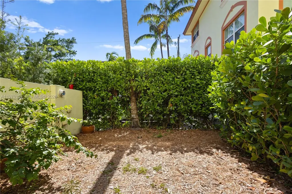 621 NE 8th Avenue Fort Lauderdale FL 33304