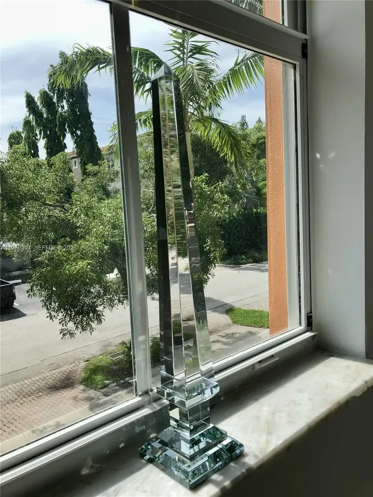 621 NE 8th Avenue Fort Lauderdale FL 33304