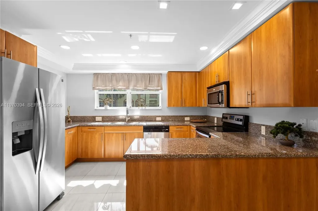 621 NE 8th Avenue Fort Lauderdale FL 33304