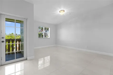 621 NE 8th Avenue Fort Lauderdale FL 33304