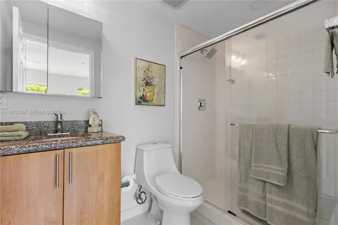 621 NE 8th Avenue Fort Lauderdale FL 33304