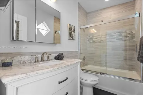 621 NE 8th Avenue Fort Lauderdale FL 33304