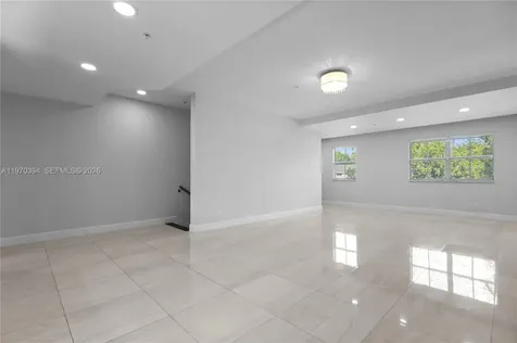 621 NE 8th Avenue Fort Lauderdale FL 33304