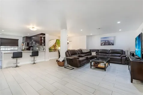 3559 Magellan Circle Aventura FL 33180