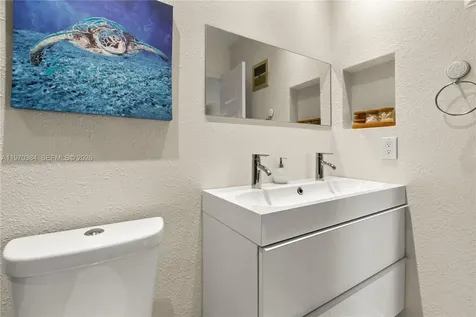 5121 W Oakland Park Boulevard Lauderdale Lakes FL 33313