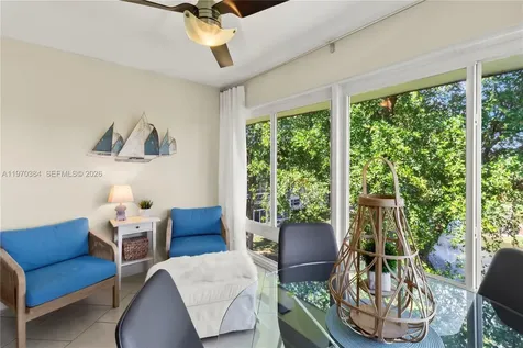 5121 W Oakland Park Boulevard Lauderdale Lakes FL 33313