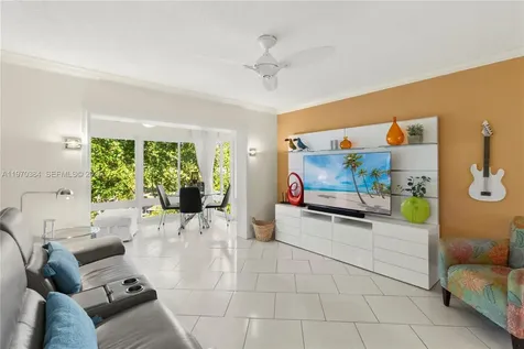 5121 W Oakland Park Boulevard Lauderdale Lakes FL 33313