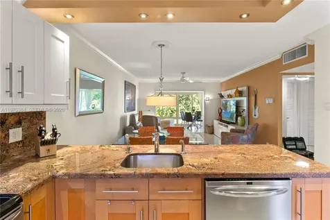 5121 W Oakland Park Boulevard Lauderdale Lakes FL 33313