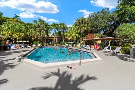5121 W Oakland Park Boulevard Lauderdale Lakes FL 33313