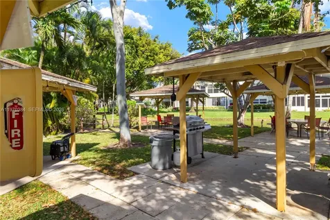 5121 W Oakland Park Boulevard Lauderdale Lakes FL 33313