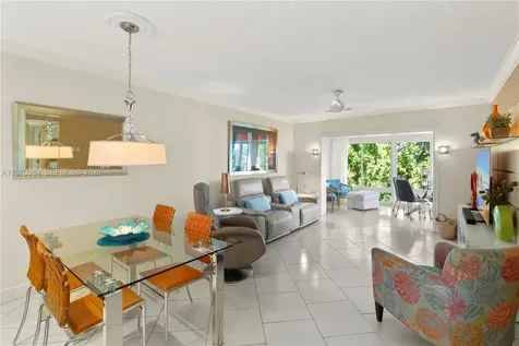 5121 W Oakland Park Boulevard Lauderdale Lakes FL 33313
