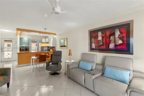 5121 W Oakland Park Boulevard Lauderdale Lakes FL 33313