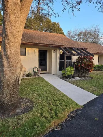 79 Via De Casas Norte Boynton Beach FL 33426