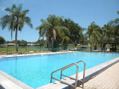 79 Via De Casas Norte Boynton Beach FL 33426