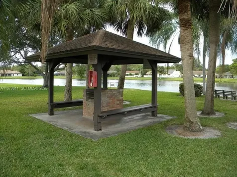 79 Via De Casas Norte Boynton Beach FL 33426