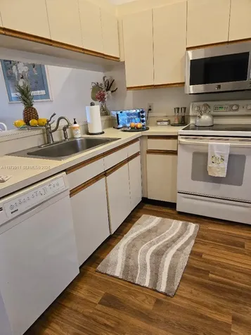 79 Via De Casas Norte Boynton Beach FL 33426