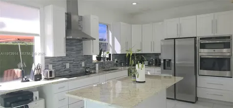 2150 NW 100th Avenue Pembroke Pines FL 33024