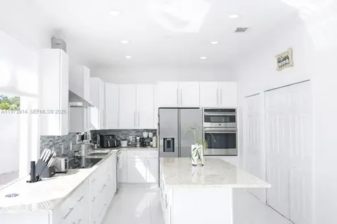 2150 NW 100th Avenue Pembroke Pines FL 33024