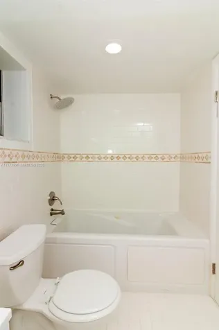 447 NE 195th Street Miami FL 33179
