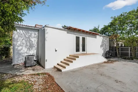 620 SW 27th Road Miami FL 33129
