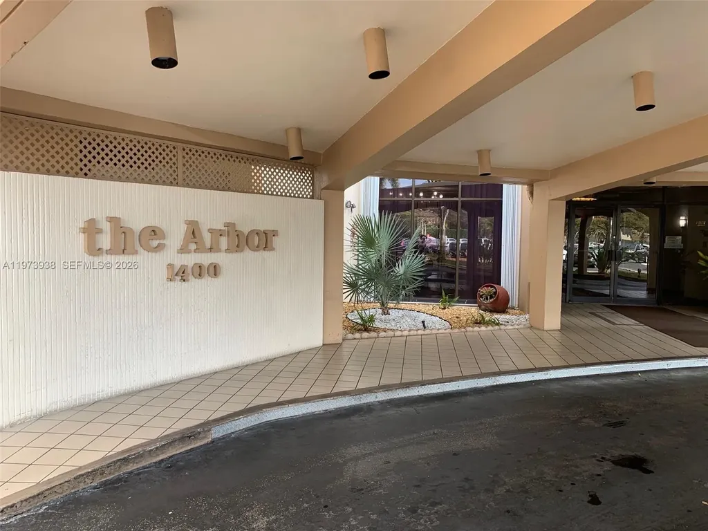 1400 Saint Charles Pembroke Pines FL 33026