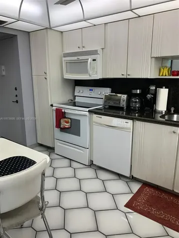 1400 Saint Charles Pembroke Pines FL 33026