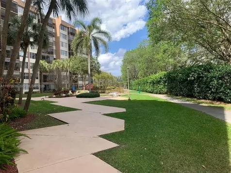 1400 Saint Charles Pembroke Pines FL 33026