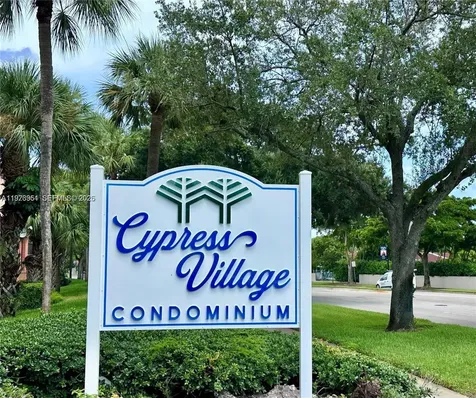 7208 Fairway Drive Miami Lakes FL 33014