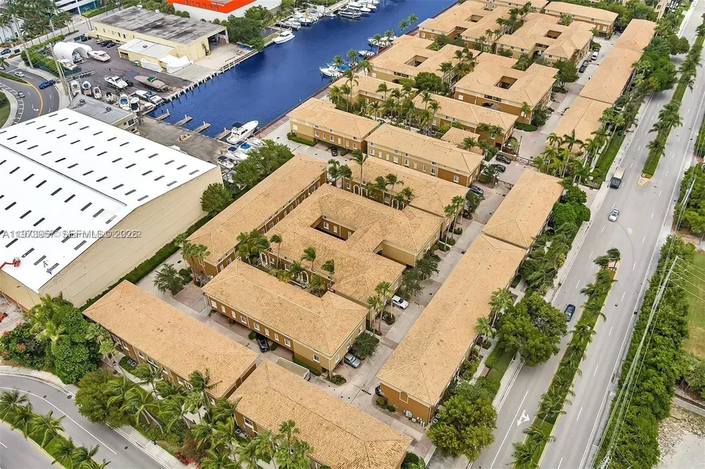 2965 NE 185th Street Aventura FL 33180