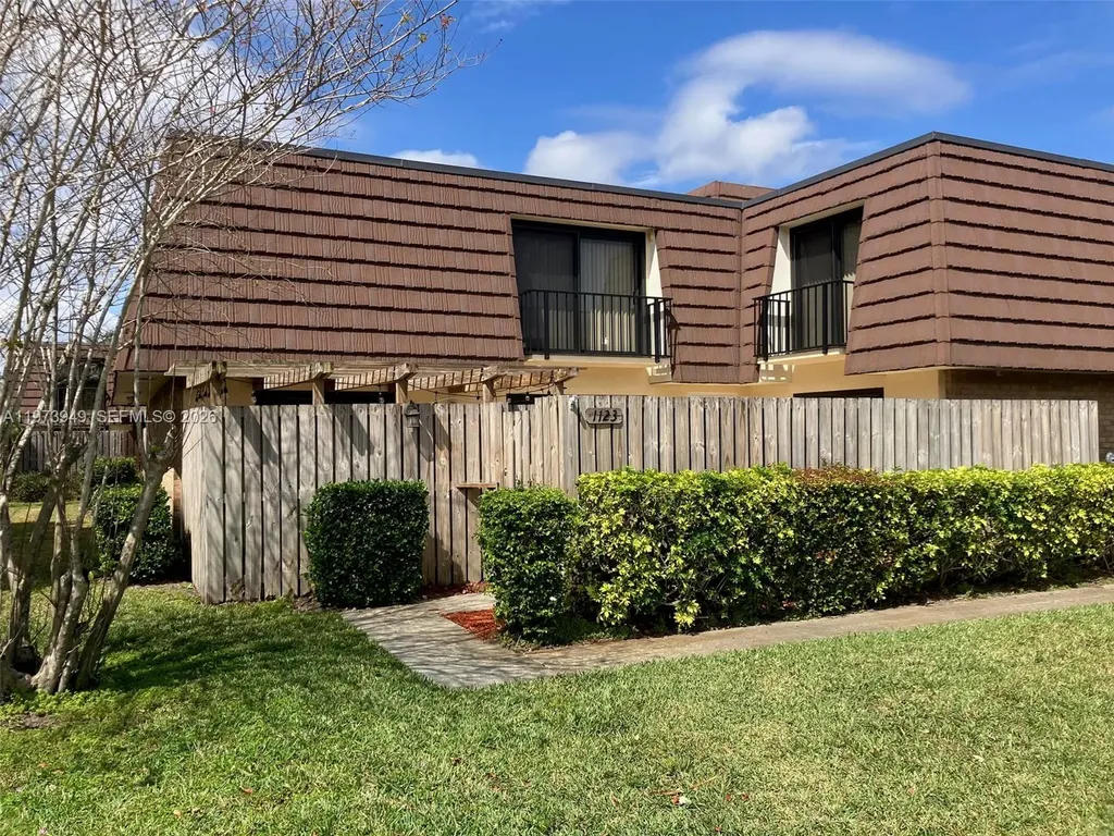 1123 11th Lane Palm Beach Gardens FL 33418