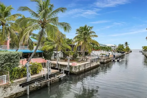 1218 Mockingbird Road Key Largo FL 33037
