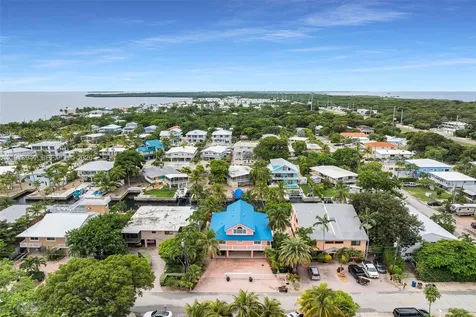1218 Mockingbird Road Key Largo FL 33037
