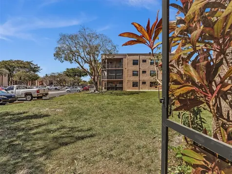 3252 Foxcroft Road Miramar FL 33025