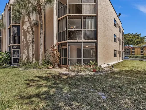 3252 Foxcroft Road Miramar FL 33025
