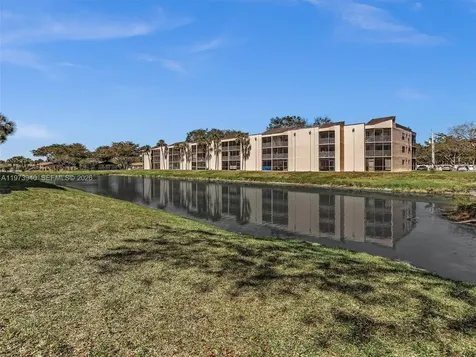 3252 Foxcroft Road Miramar FL 33025