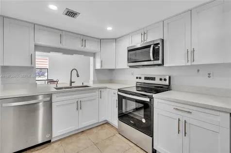 3252 Foxcroft Road Miramar FL 33025