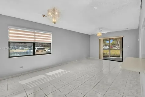 3252 Foxcroft Road Miramar FL 33025