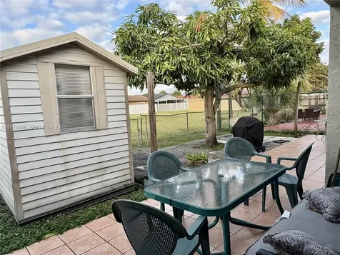 10611 SW 23rd Terrace Miami FL 33165
